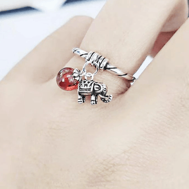 THAI SILVER Elephant & Natural Red Agate 'RELY ON ME' Ring
